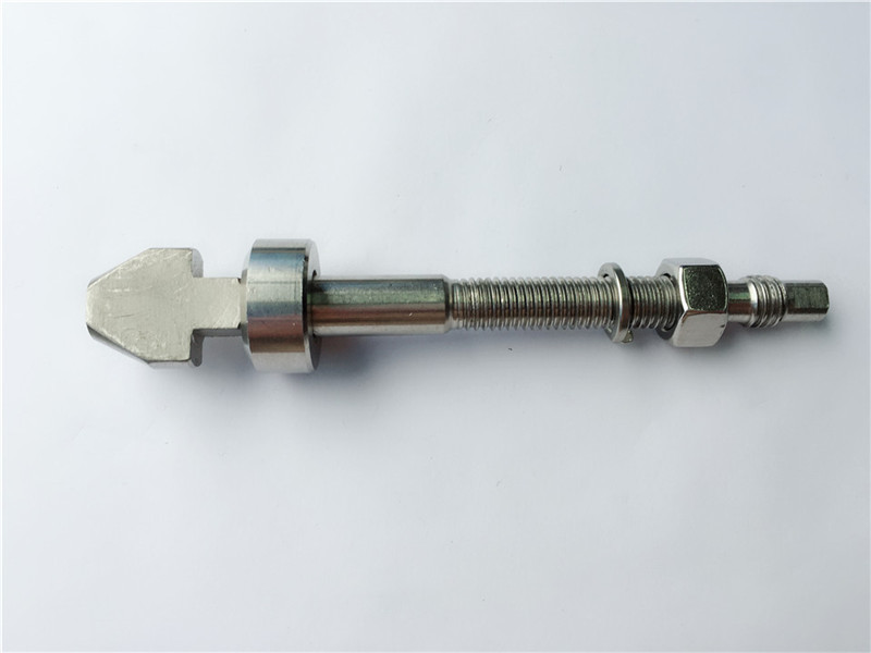 titaanist ketaspiduripoldid topsi- ja koonusseibidega